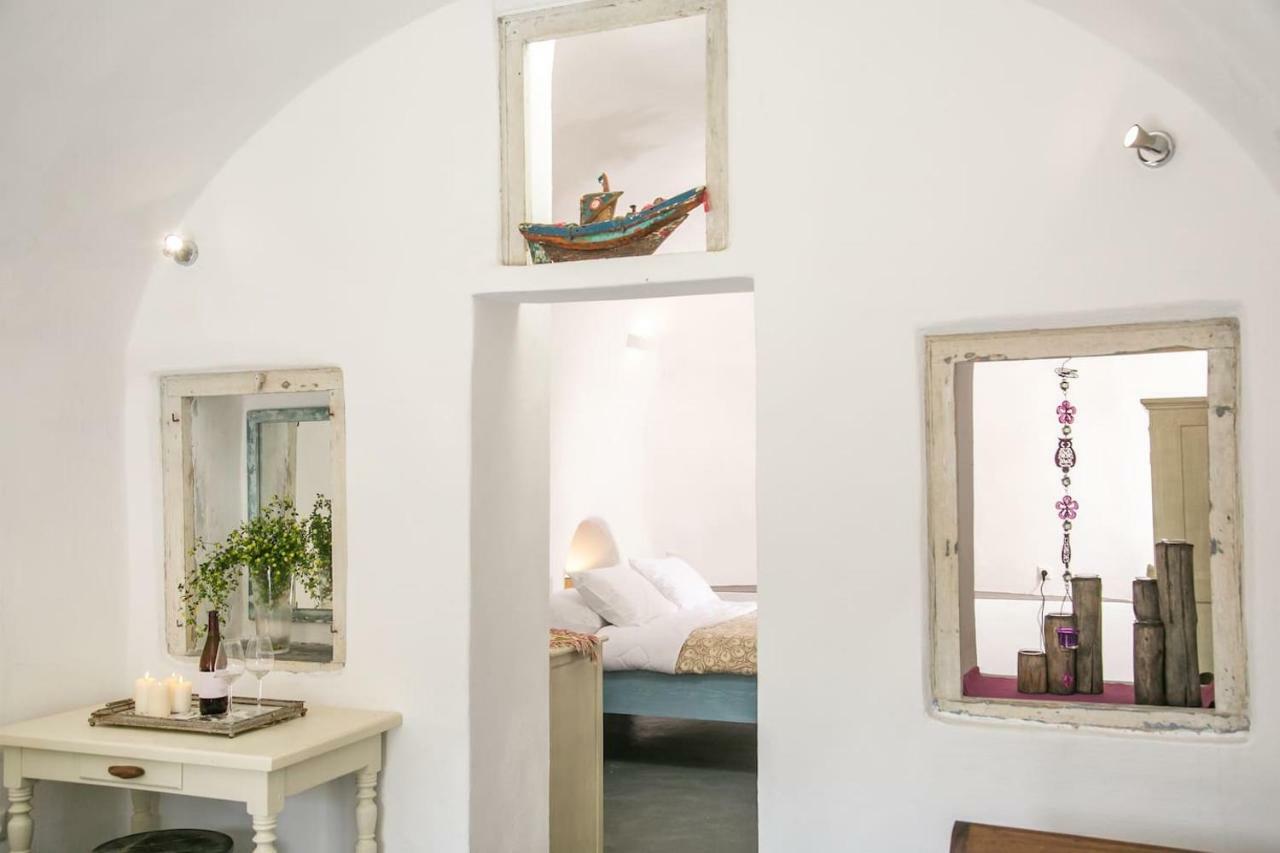 Villa Agrilia Secluded Cave House à Thirassía Extérieur photo